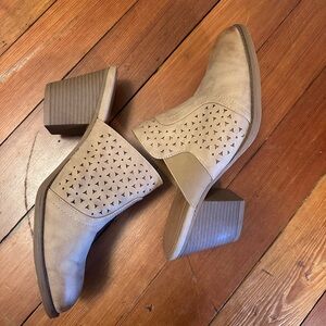 Brown Clogs from Maurice’s size 8.5